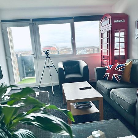 Unique View Of Anfield Stadium - Charming 2 Bedroom Apartment In Liverpool With Parking Eksteriør bilde