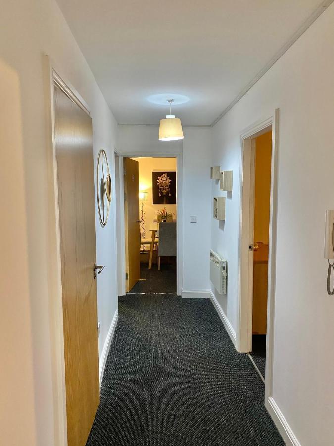 Unique View Of Anfield Stadium - Charming 2 Bedroom Apartment In Liverpool With Parking Eksteriør bilde