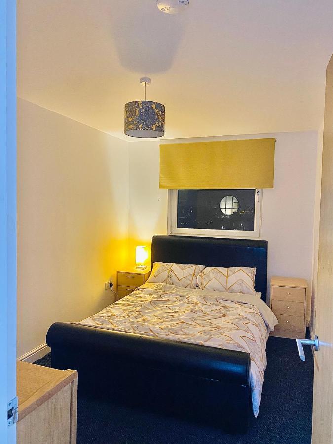Unique View Of Anfield Stadium - Charming 2 Bedroom Apartment In Liverpool With Parking Eksteriør bilde